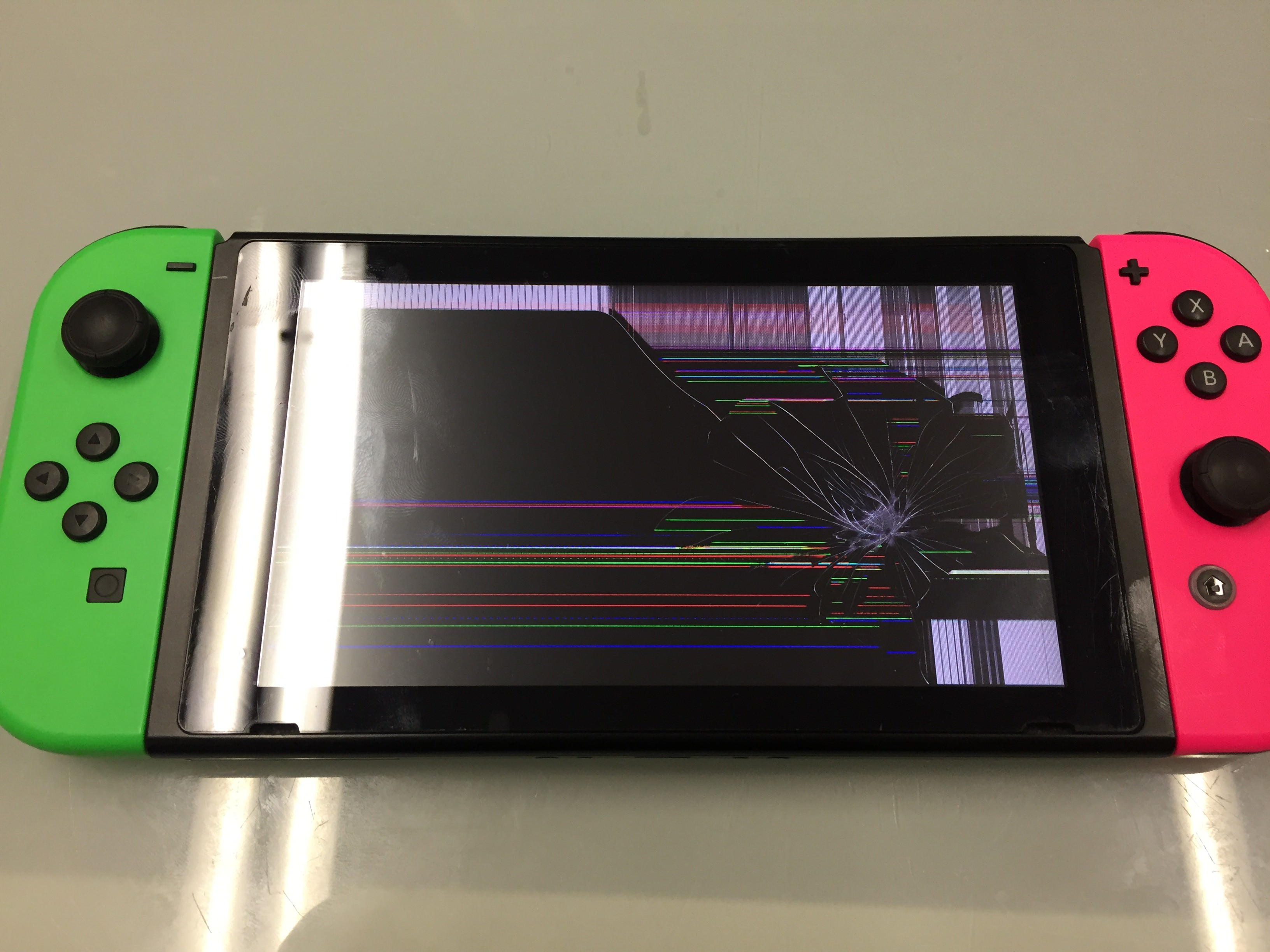 任天堂switchの画面が割れた・タッチ操作が出来ないという症状の方は