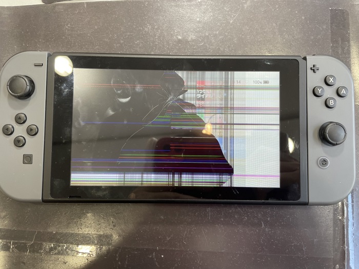 即日対応】Switch踏んじゃった！液晶が割れてほとんど見えないSwitchも