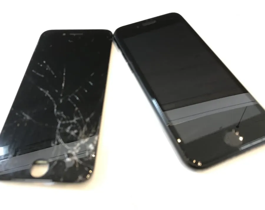 iPhoneSE第3世代の画面、少しの割れでも放置は危険 | お近くのiPhone