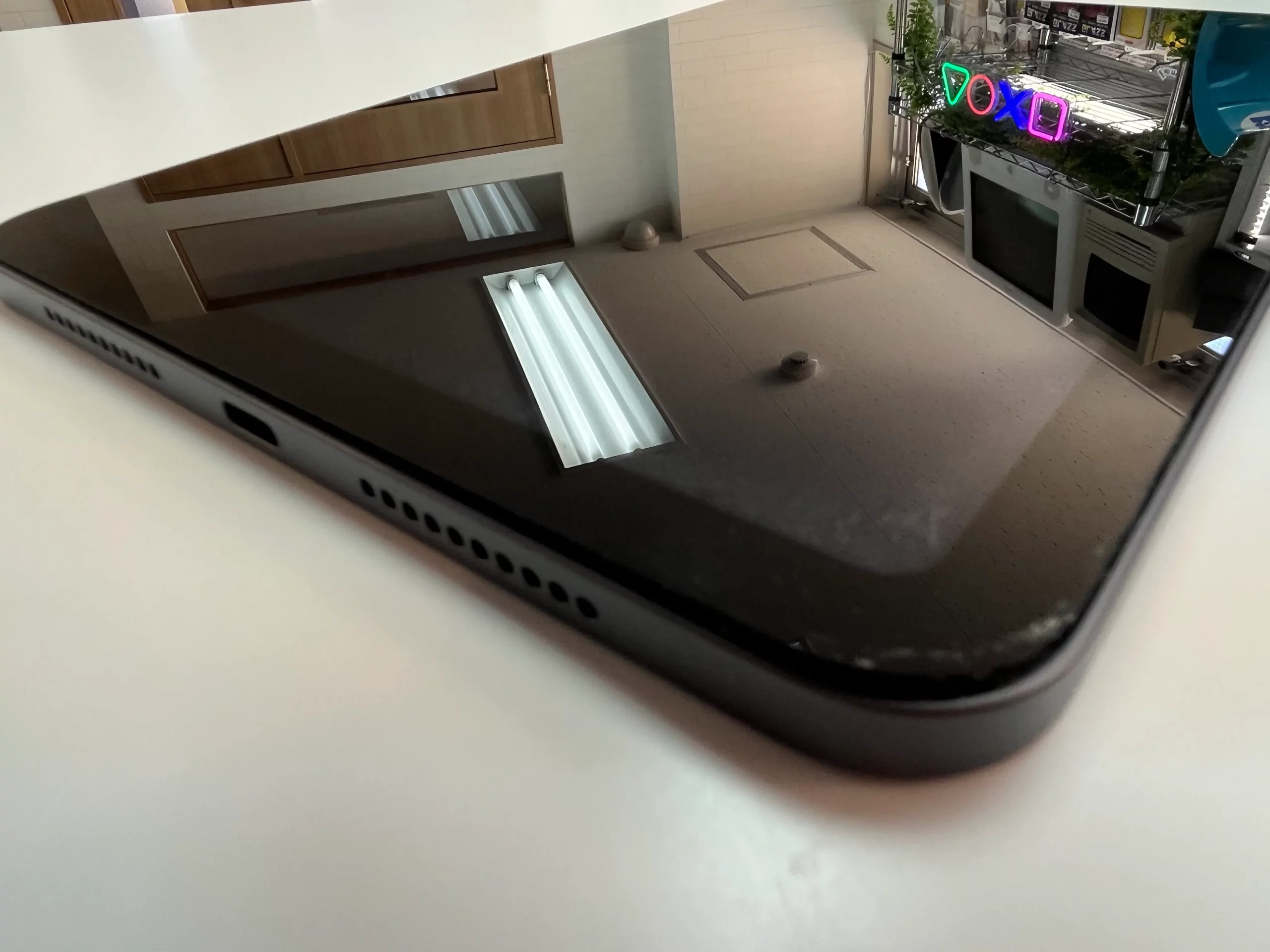 札幌市西区でiPad mini 5の画面浮き修理｜バッテリー膨張に即日対応