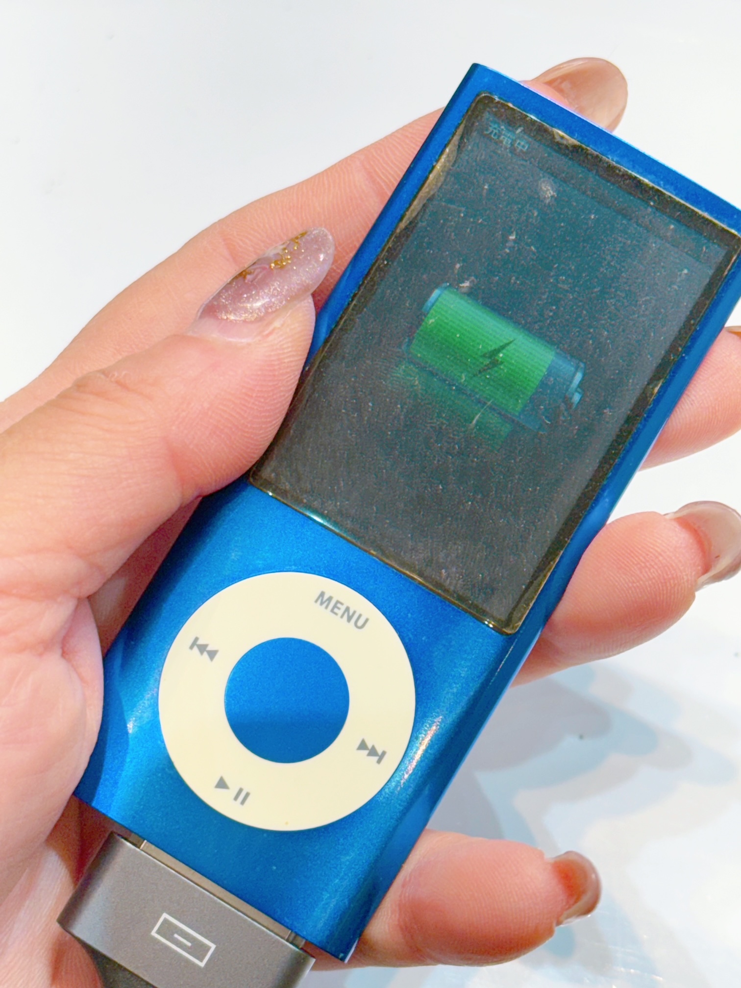 赤池店】iPod nano 第5世代のバッテリー交換【愛知県津島市からご来店