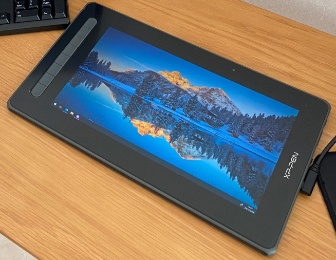 ペン良くなりすぎだろw侮るなかれ新進気鋭液晶ペンタブ「Artist 12