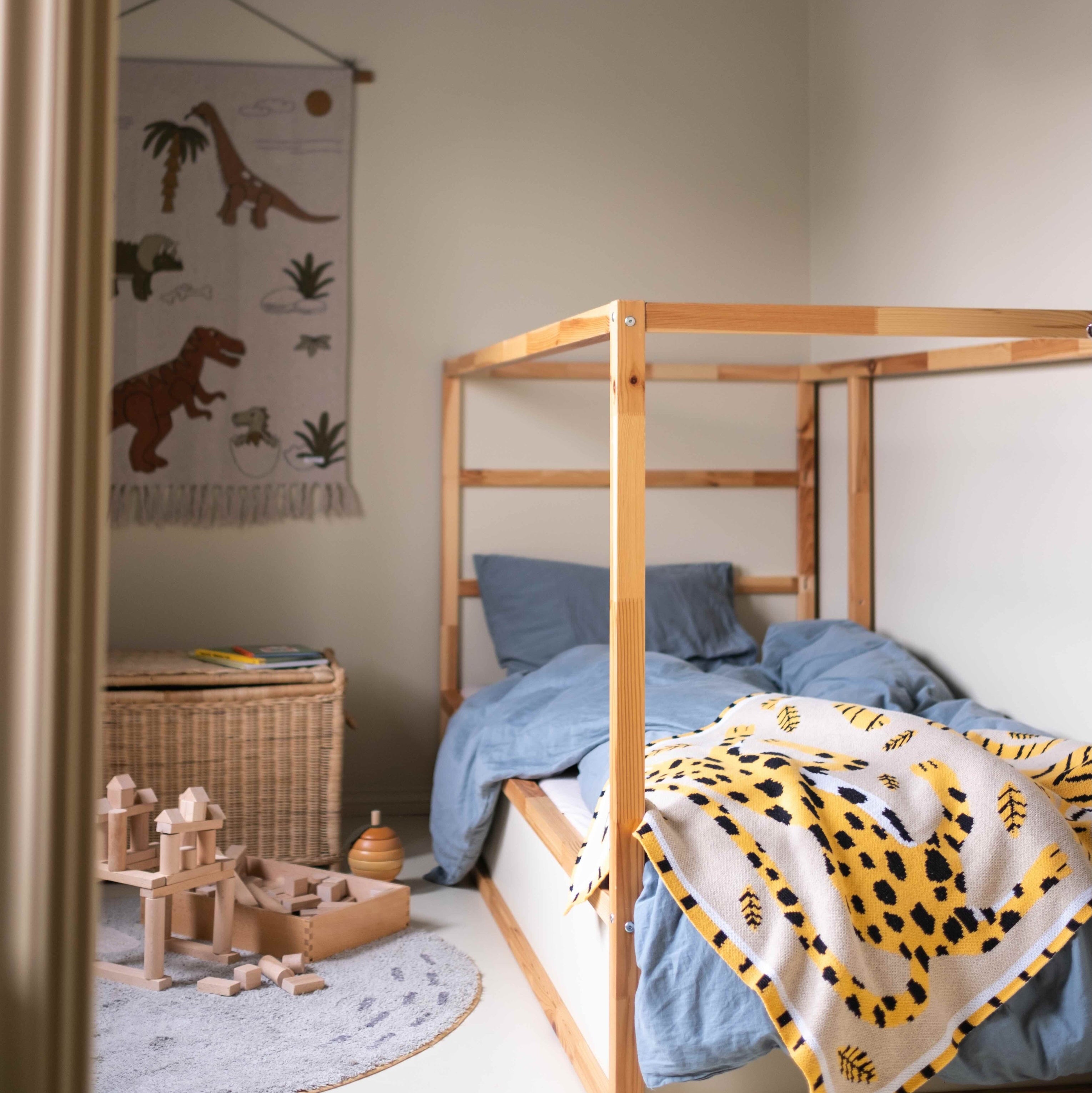 Big Cats Mini Blanket – Slowdown Studio