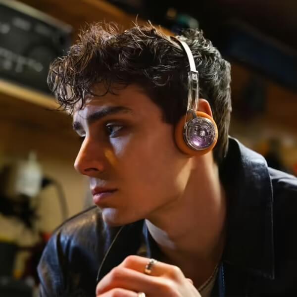 Mondo by Defunc Freestyle Headphones Transparent · Slide Culture