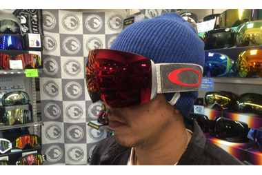 OAKLEYのゴーグルFLIGHTDECKの「L」と「M」の違いなど色々と紹介します