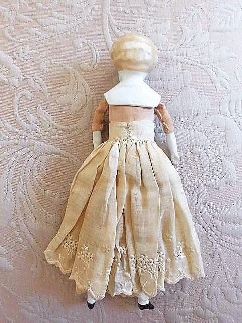 HELEN という名のチャイナヘッドドール ブロンドヘア 19，5cm