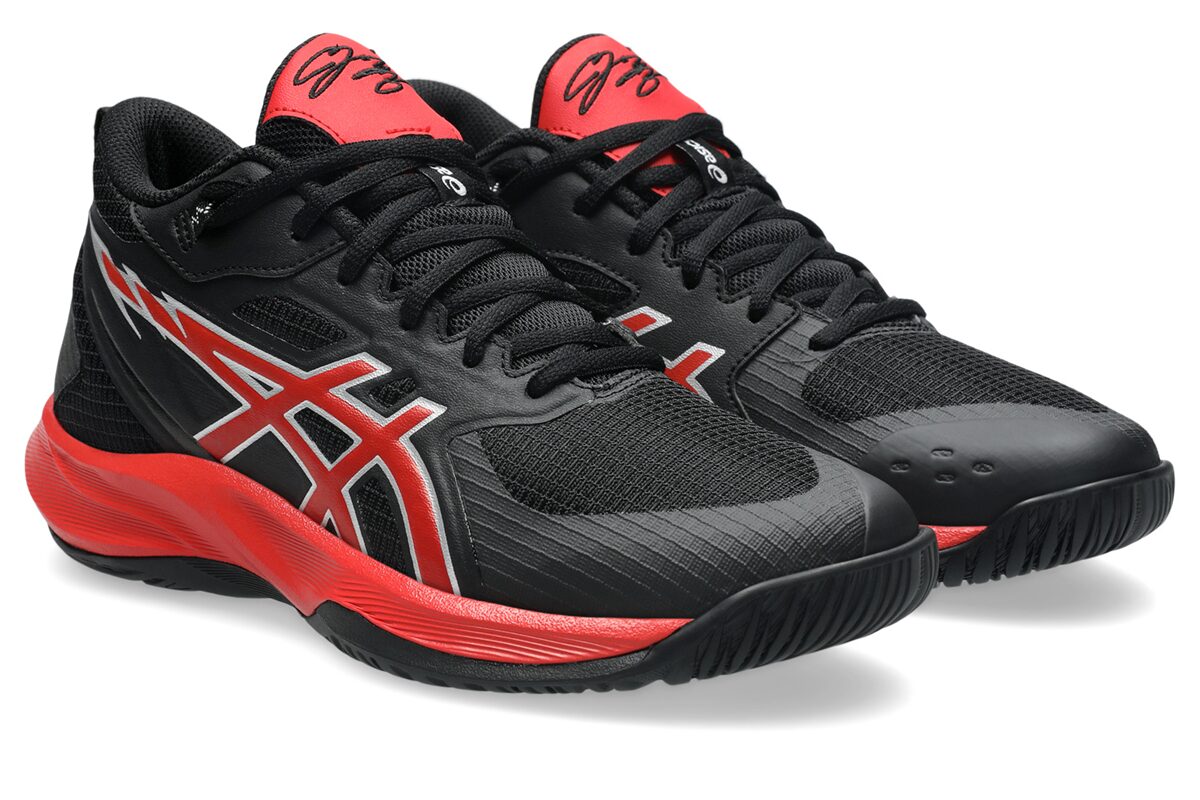 アシックスが河村勇輝選手と共同開発したシューズ「SWIFTACE YUKI