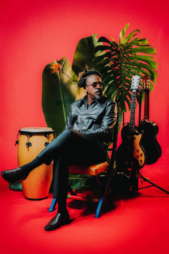 Seu Jorge apresenta, neste sábado, “Baile à la Baiana” na Vibra