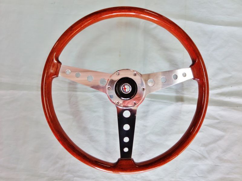 ☆日本未発売 ナルディー・フラット37cm ナルディボス対応「 ND 37