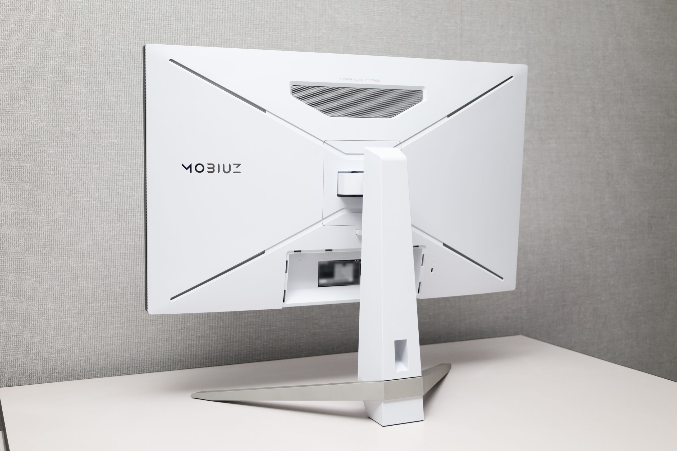 ゲームがもっと楽しくなる！144Hz対応の4Kゲーミングモニター【BenQ