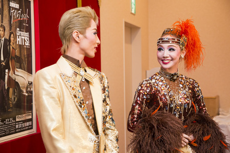 クリスマスシーズンを彩るオリジナル作品ならではの二本立て 宝塚雪組