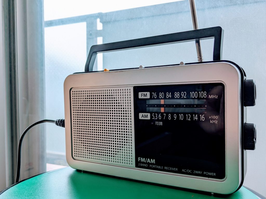 高齢者にも簡単操作でおすすめのラジオ10選を厳選紹介！ | すみからいふ