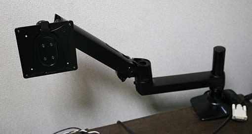 Amazonベーシック モニターアーム シングル ディスプレイタイプ