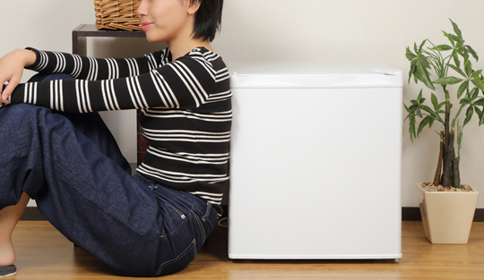 1ドア冷凍庫 32L SR-F3202W | SunRuck