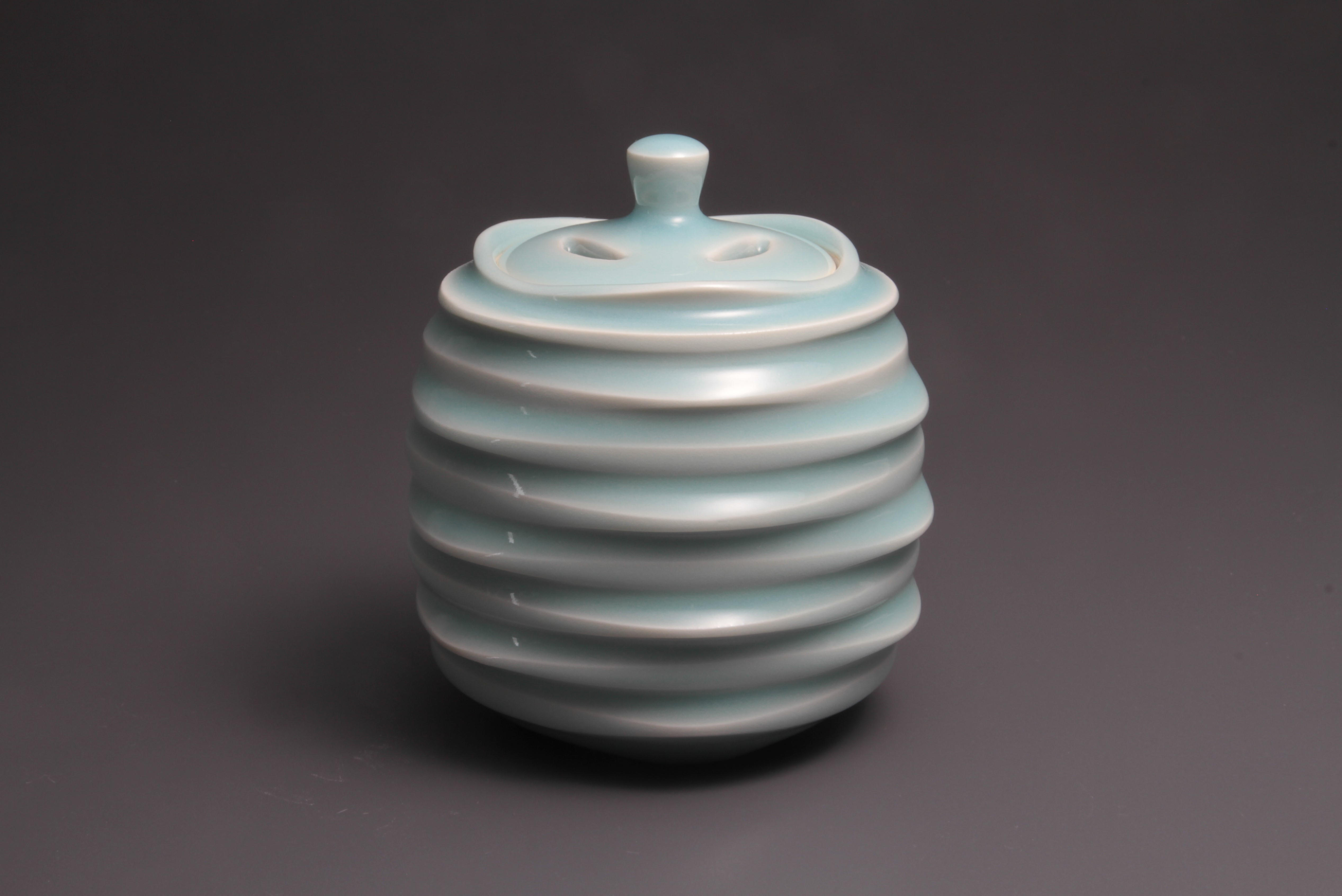 人気作家 峯岸勢晃 月白青瓷 線段香炉 共箱 共布 陶歴付 人気作家 峯岸