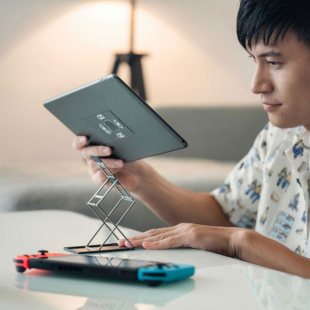 Majextand M・人間工学に基づくスマートフォン/タブレット用スタンド