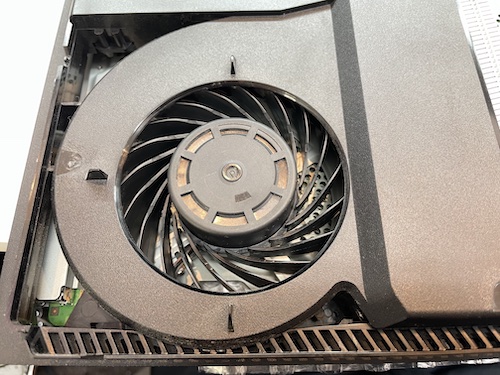 PS4Pro 冷却ファンクリーニングとCPUグリス塗り直しは今池店へ