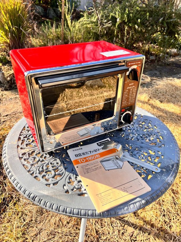 昭和レトロな真っ赤な日立電気ファミリーオーブンレンジ TO-1160形