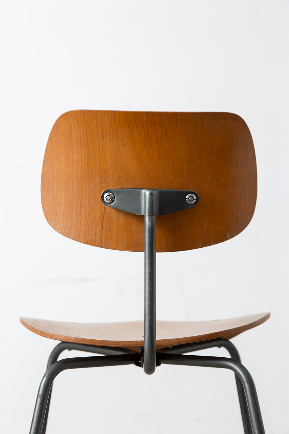 stoop | 'SE 68' Chair by Egon Eiermann for Wilde + Spieth in Wood