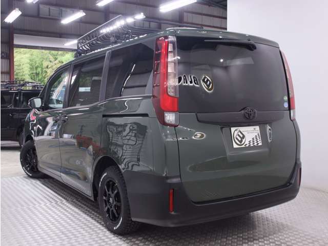 ノア2.0 X後期仕様 新品Mzグリル/ホイール/タイヤ – BLACK MOON