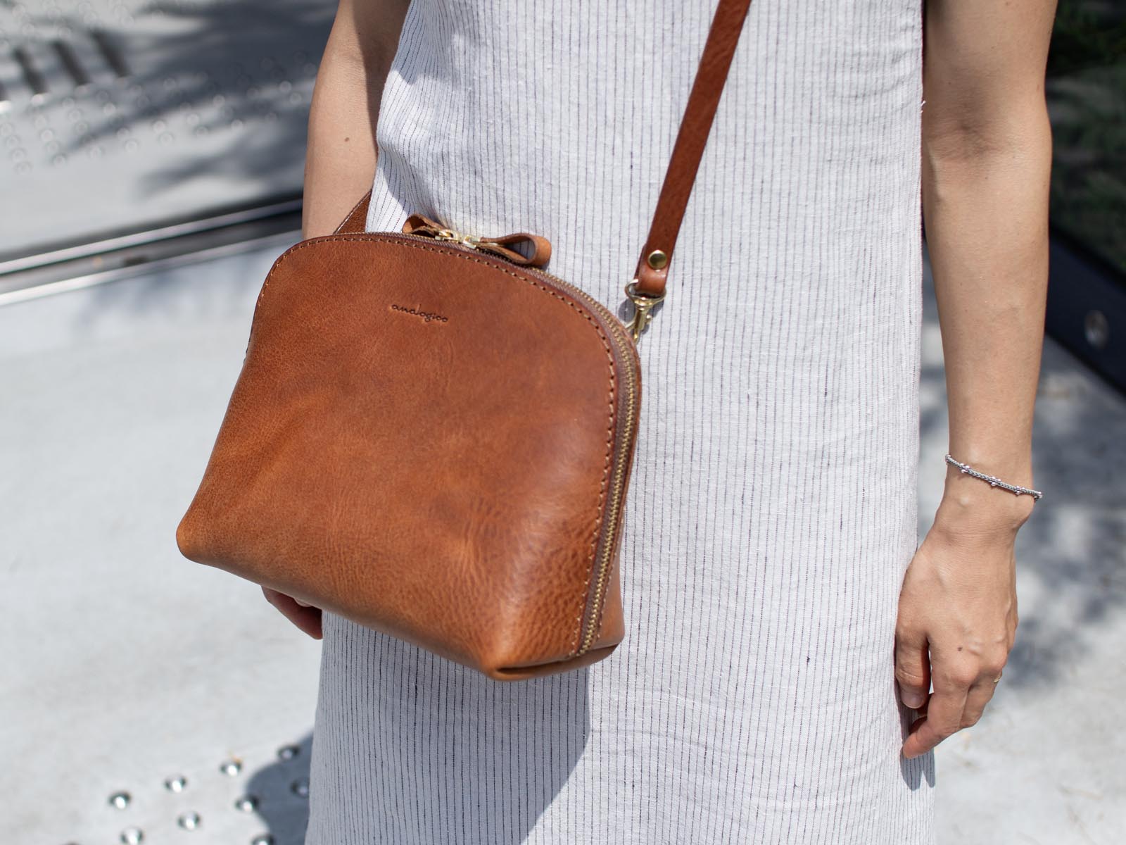 ラウンドファスナーショルダー |analogico（アナロジコ）