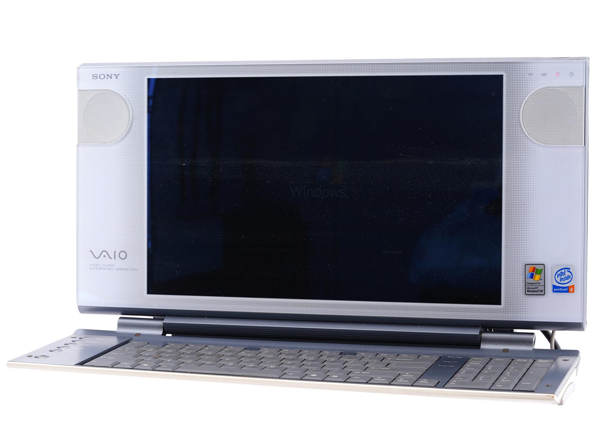 Lot 679 | SONY VAIO PCV-W30 PERSONAL COMPUTER JAPAN C 2002