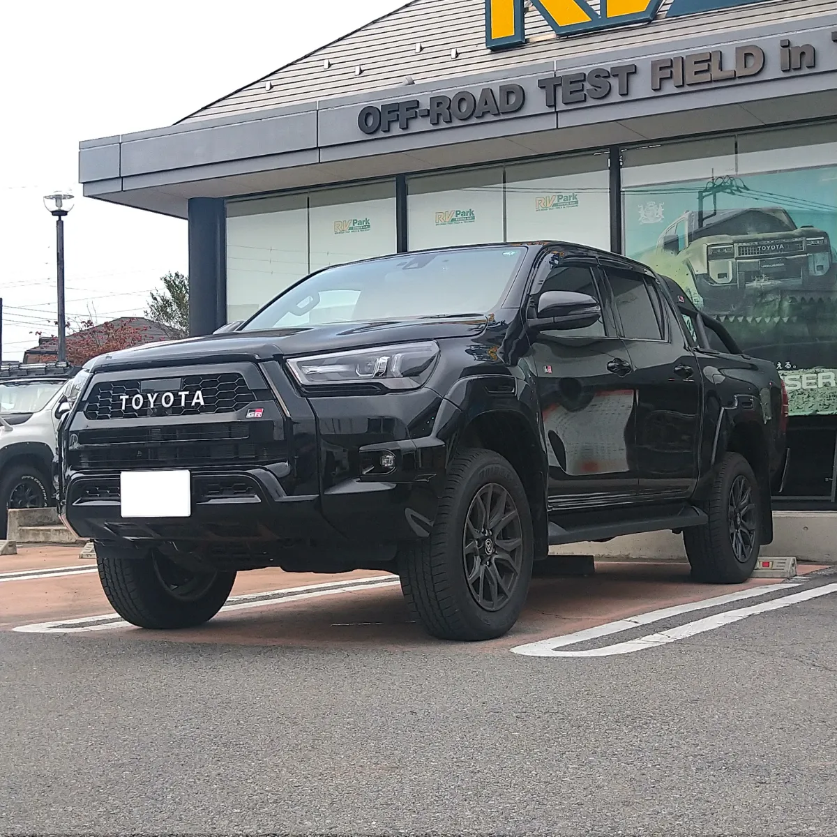 GRハイラックス＞ JAOS BATTLEZ リフトアップスプリング Ti-W フロント