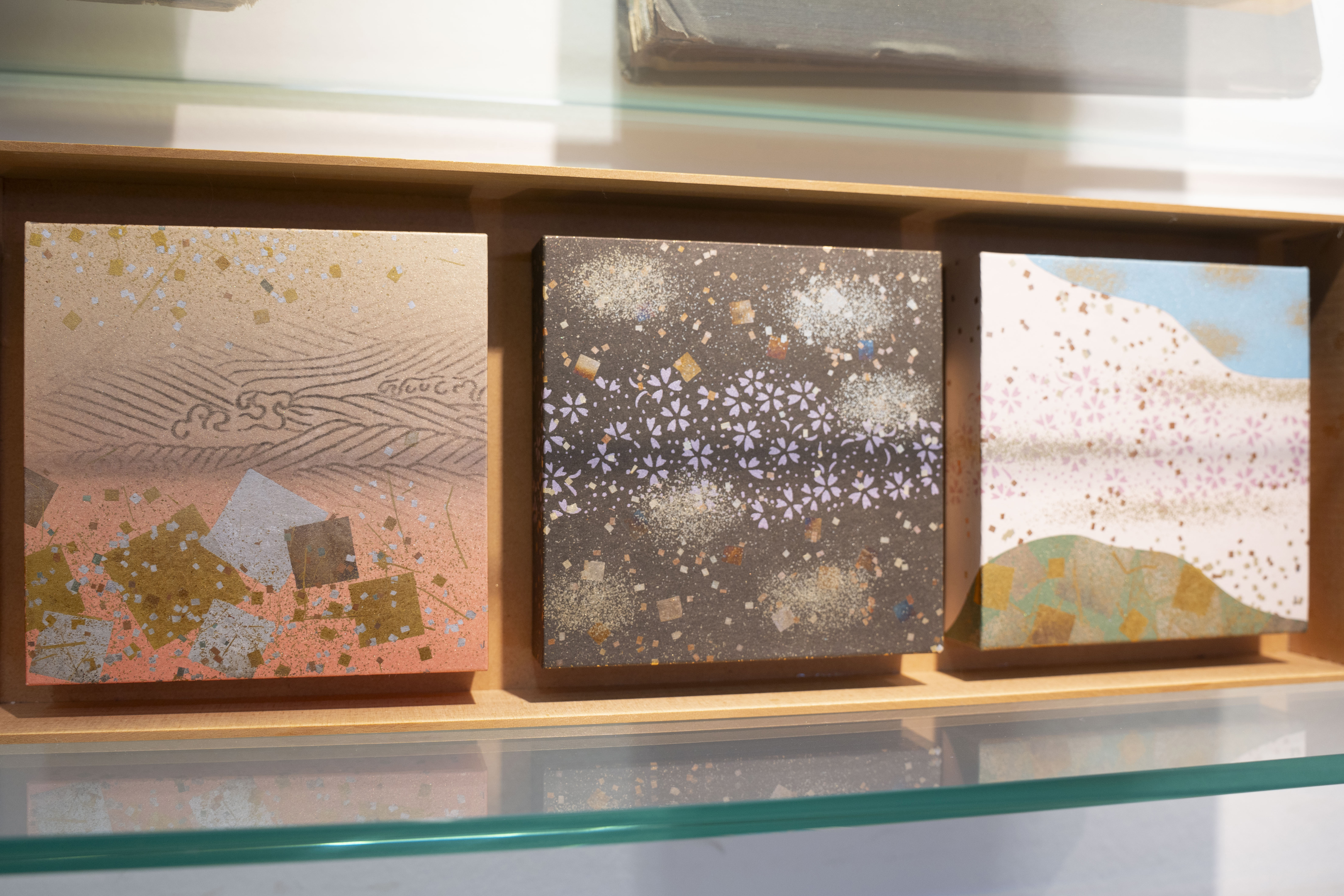 日本古来のきらめき「金銀砂子」を継承する/株式会社菊池襖紙工場