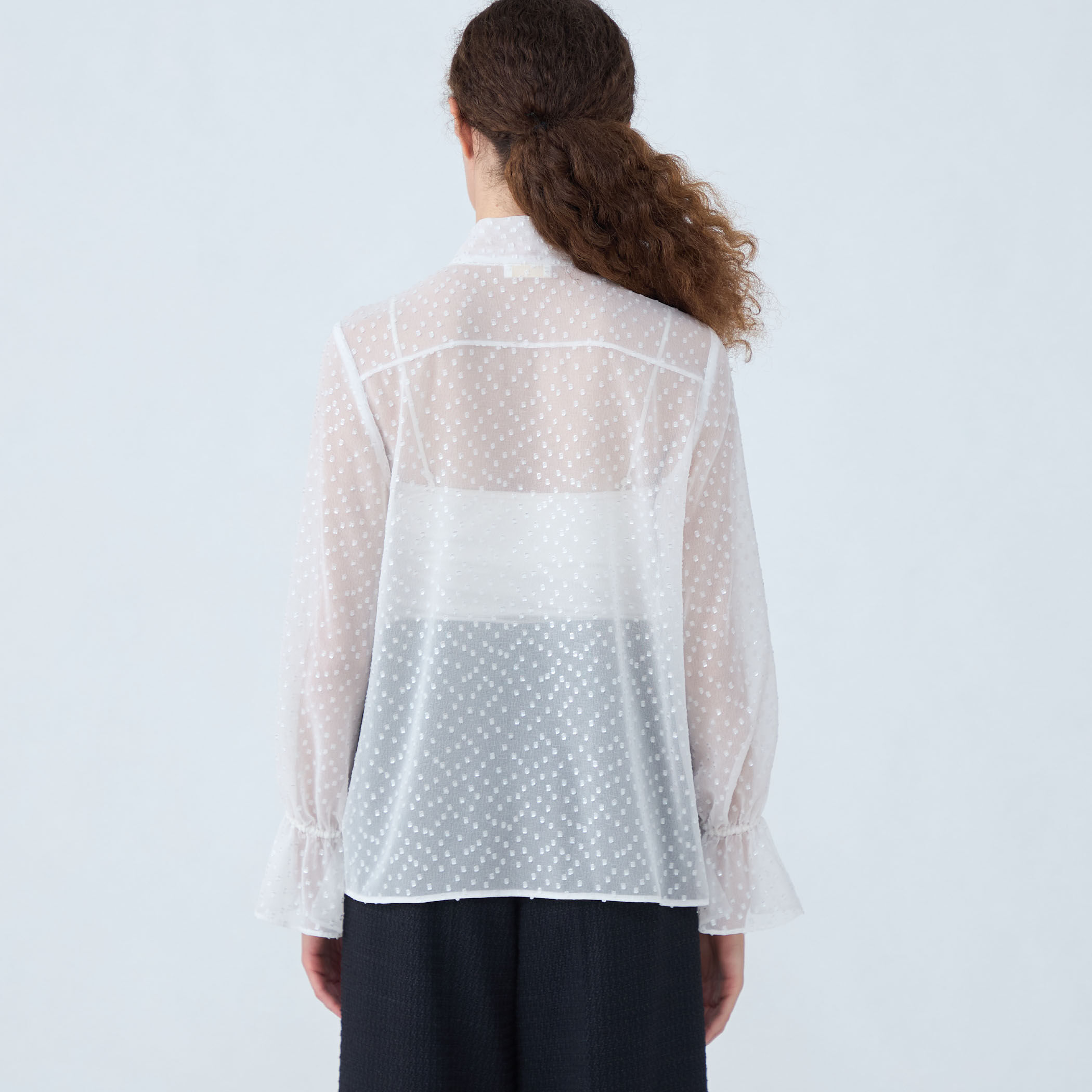 フォイルカットジャカード ボウタイブラウス｜トゥモローランド 公式通販