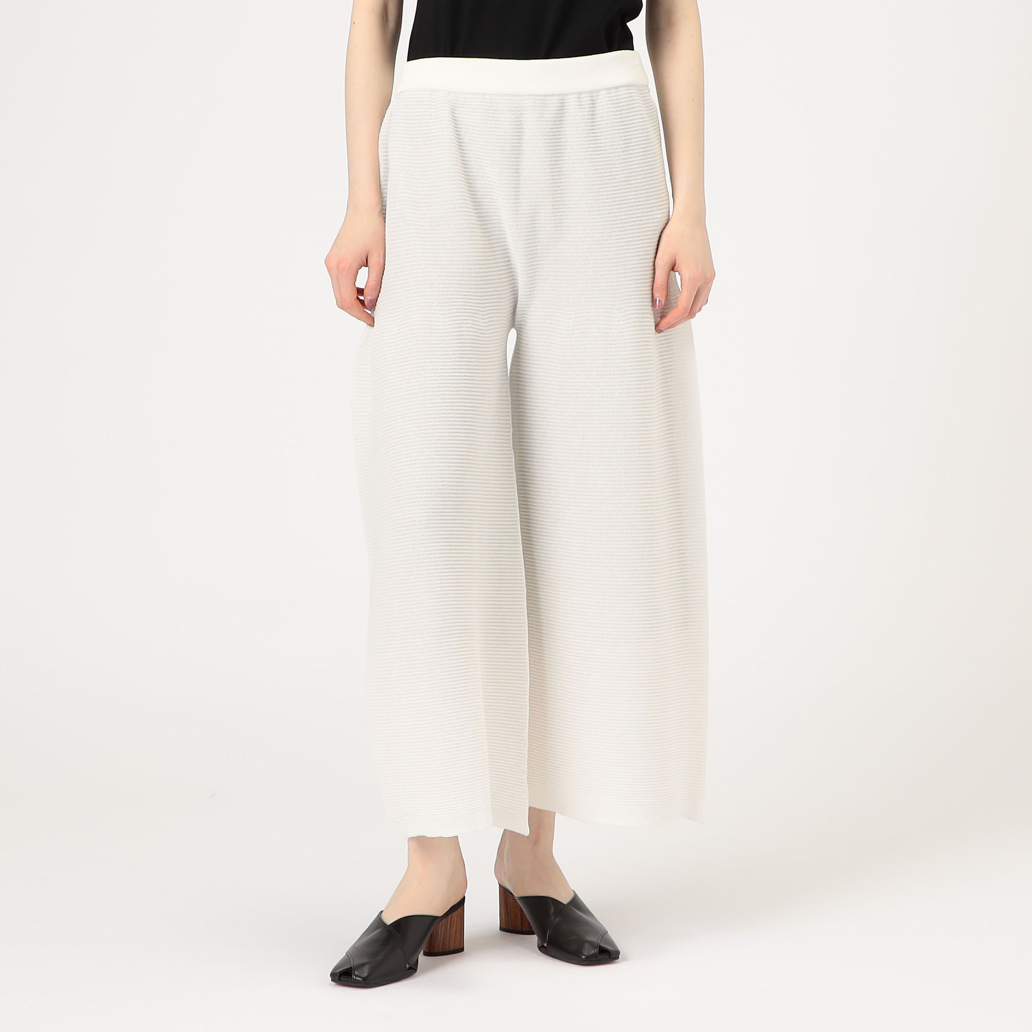 CFCL TC CASCADES SEMI WIDE PANTS｜トゥモローランド 公式通販