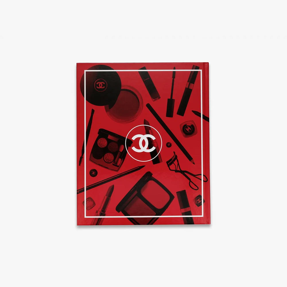 Chanel. The Allure of Makeup シャネルのメイクアップに特化した書籍