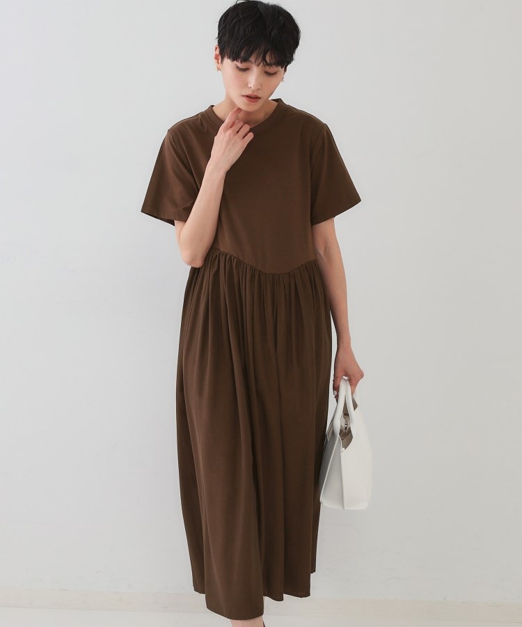 アシメドッキングフレアワンピース【洗濯機洗い可】（マキシ・ロング