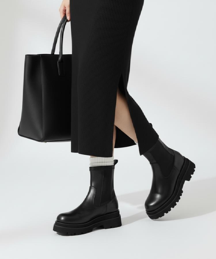 急な雨にもOK】厚底トラックソールショートブーツ（ブーツ・ブーティ