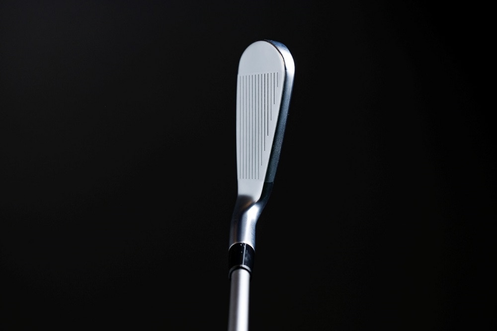 ダウンブローに打てる飛び系中空アイアン【グッと深掘りゴルフギアVol