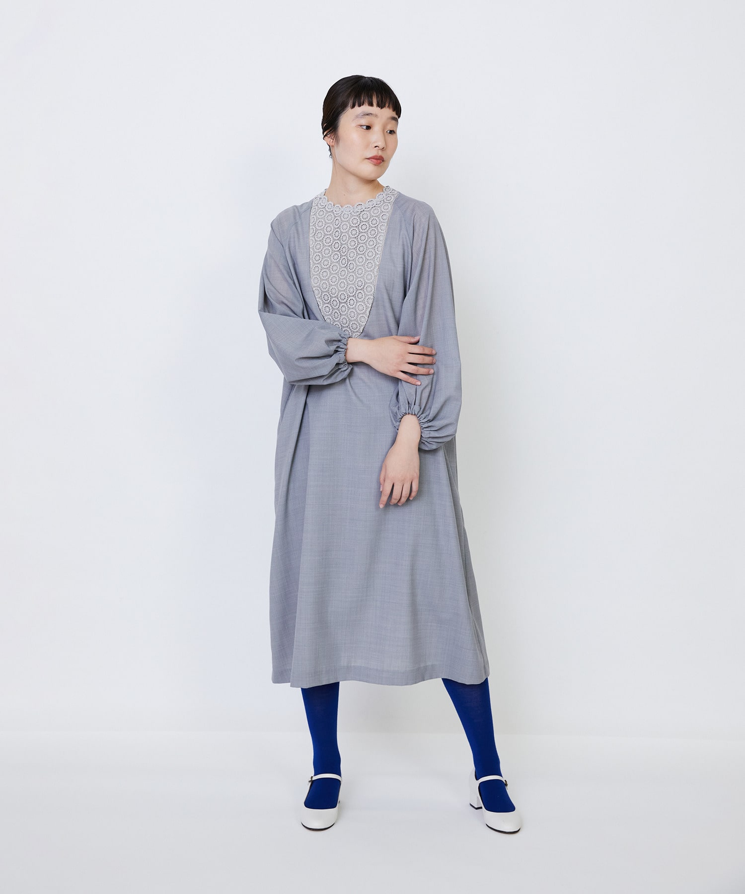 MTサイズ有り】エステスウールケミカルレース使いワンピース｜BIGI