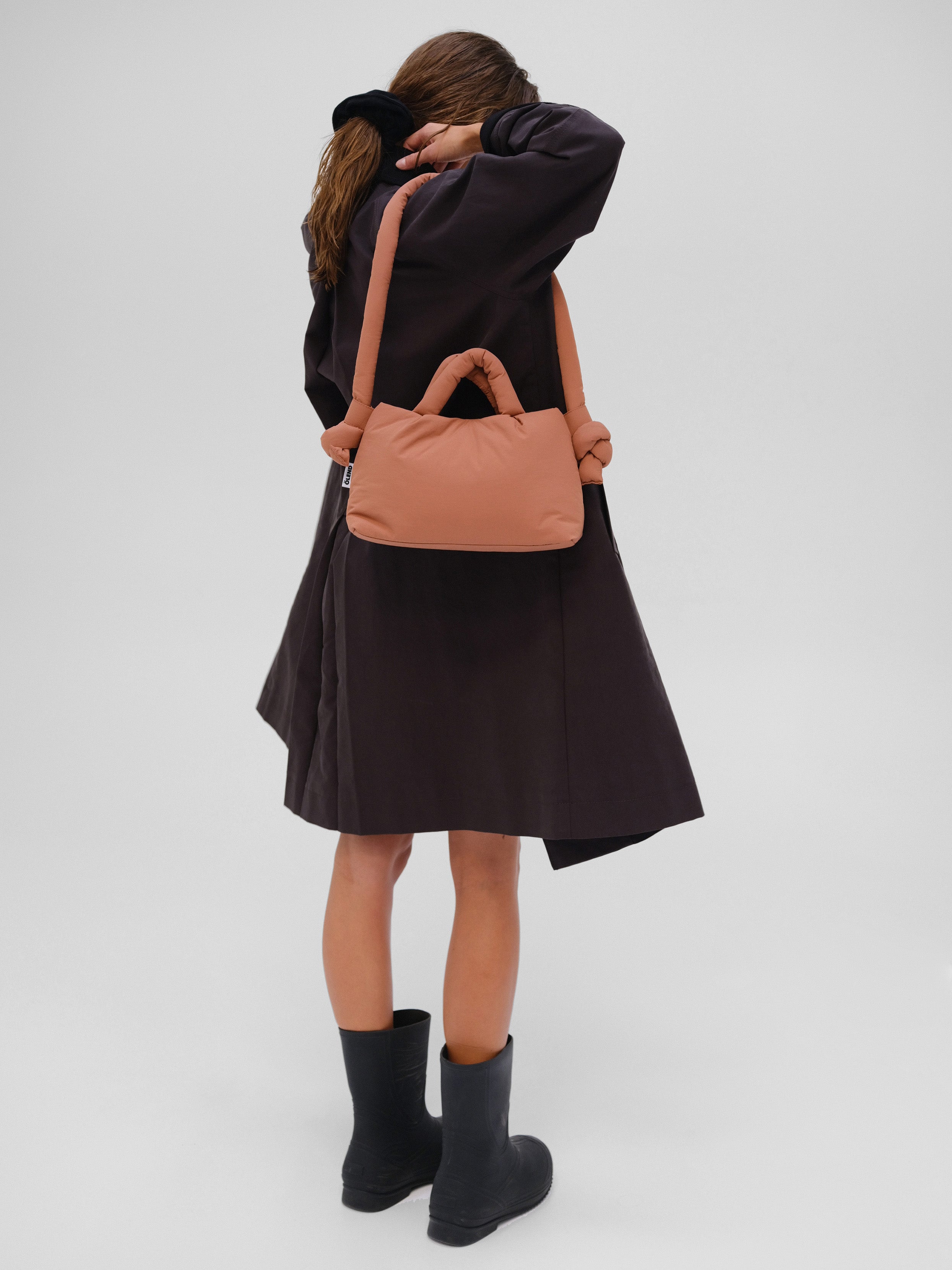 公式】ÖLEND オレンド MiniOna Soft Bag バッグ Sand – CHELSEA