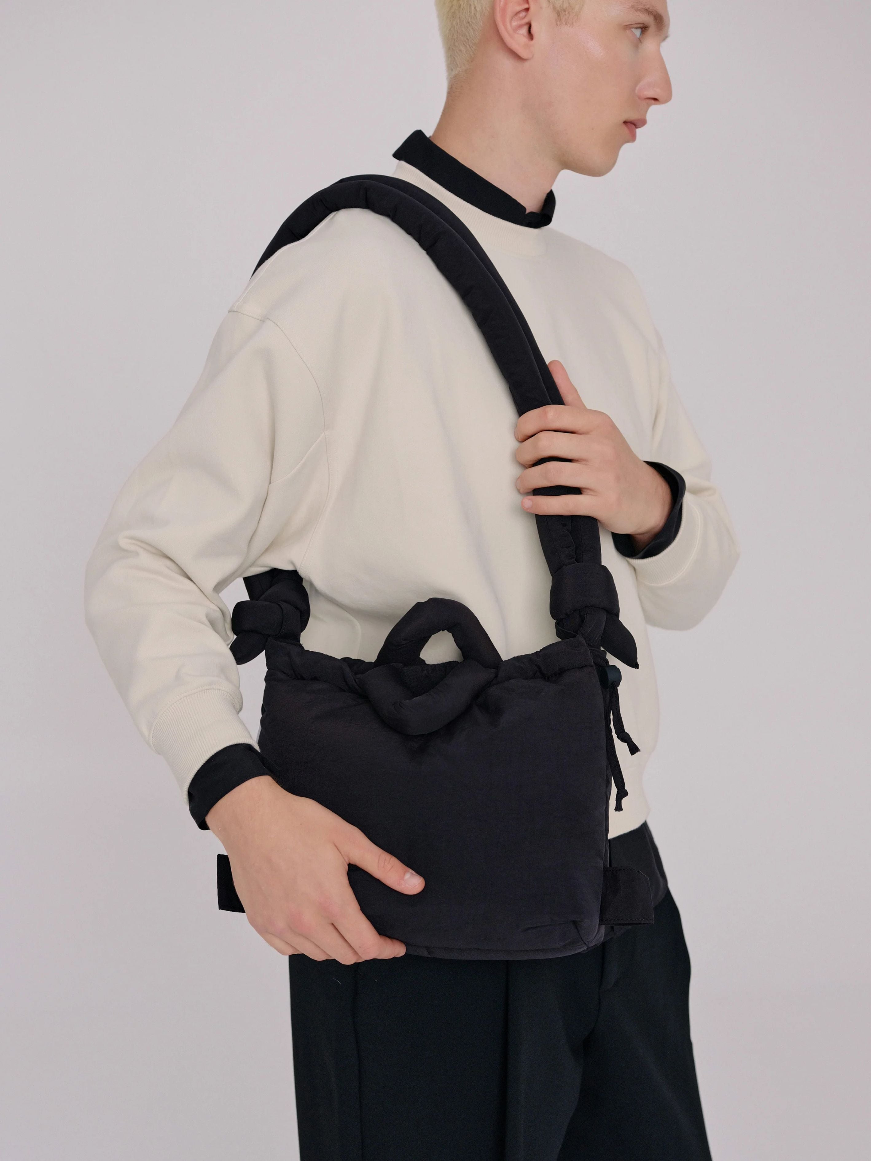 公式】ÖLEND オレンド Compact Ona Soft Bag バッグ Black – CHELSEA