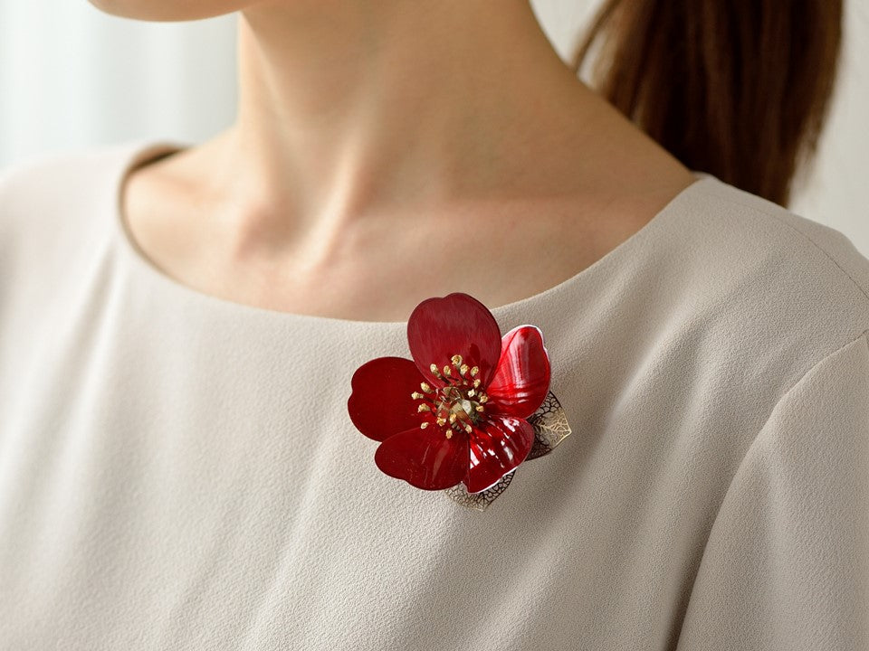 オリジナルブローチ『藪椿 YABU TSUBAKI』Red / White – ホテル椿山荘
