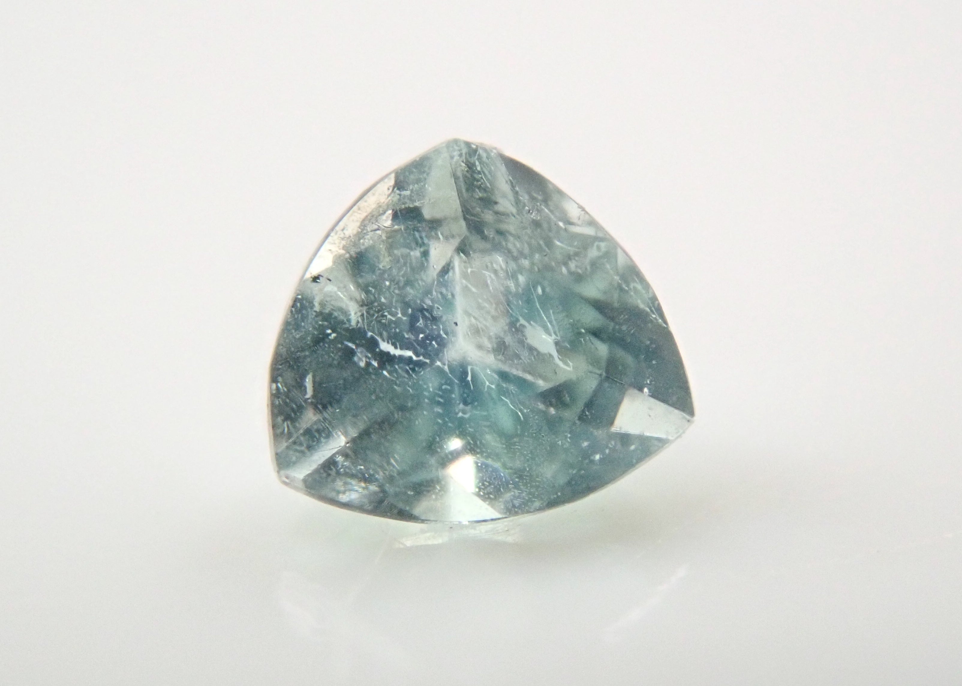 フォスフォフィライト 0.068ctルース