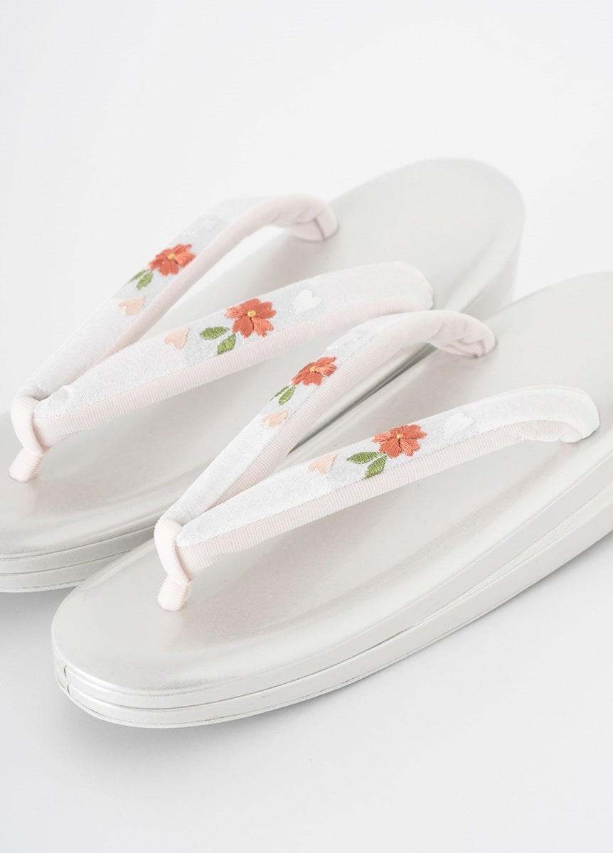 振袖用草履バッグセット 桜刺繍 白 | 振袖 | やまとオンラインストア