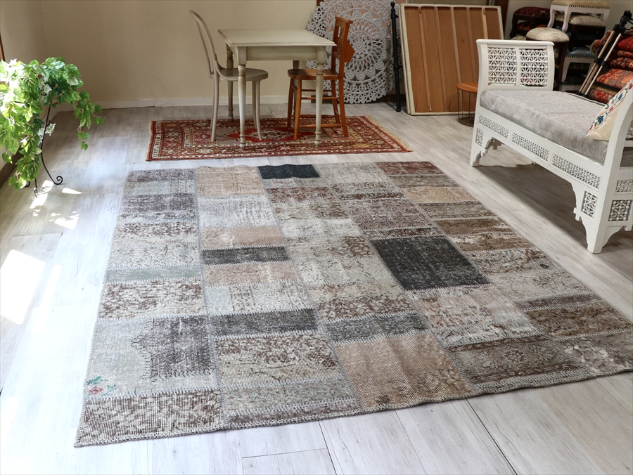 キリムスタイル / リサイクルパッチワークラグ トルコ製・オーバーダイ