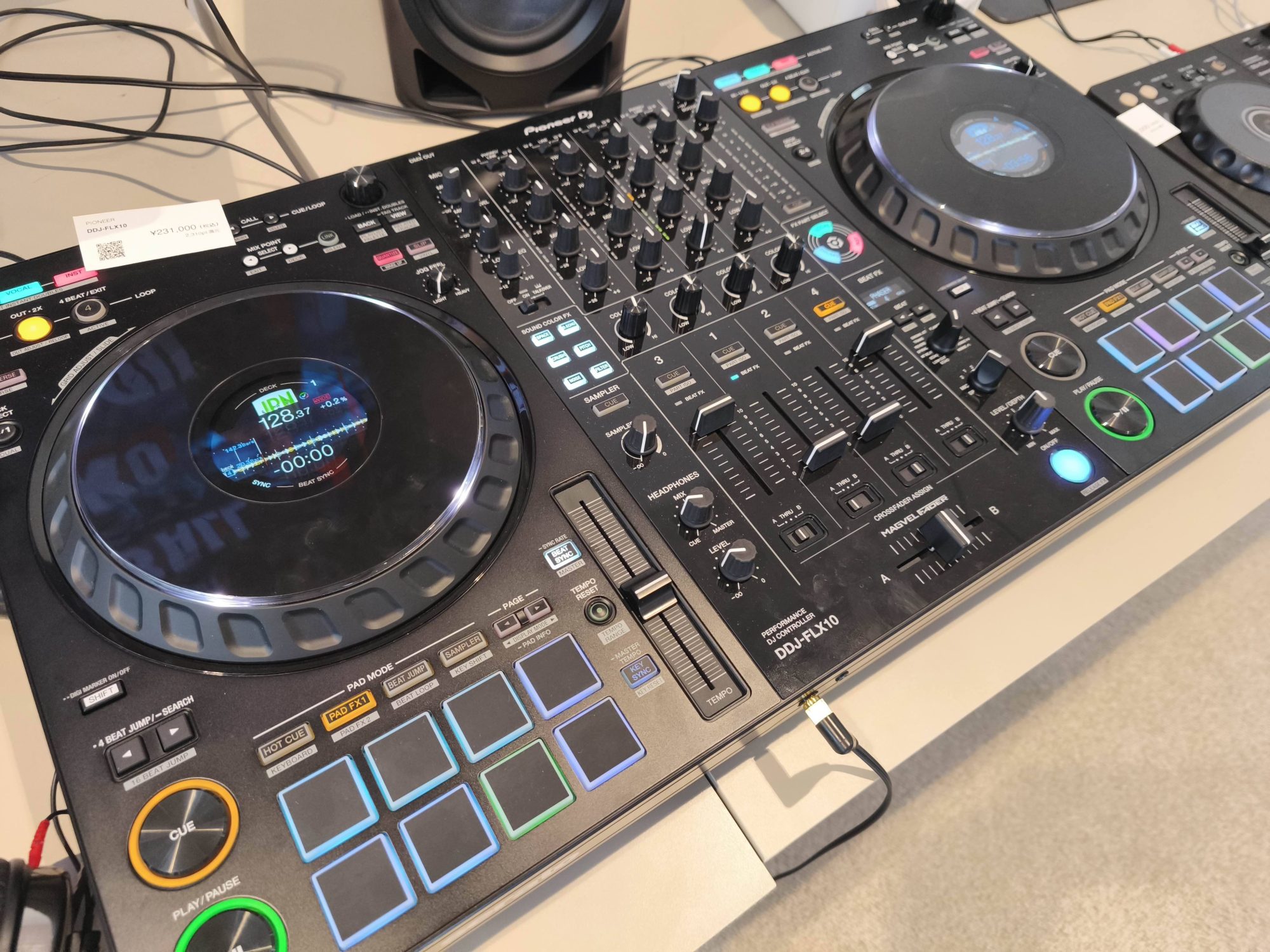 DDJ-FLXシリーズ比較レビュー｜DJコントローラーFLX4や上位機種との