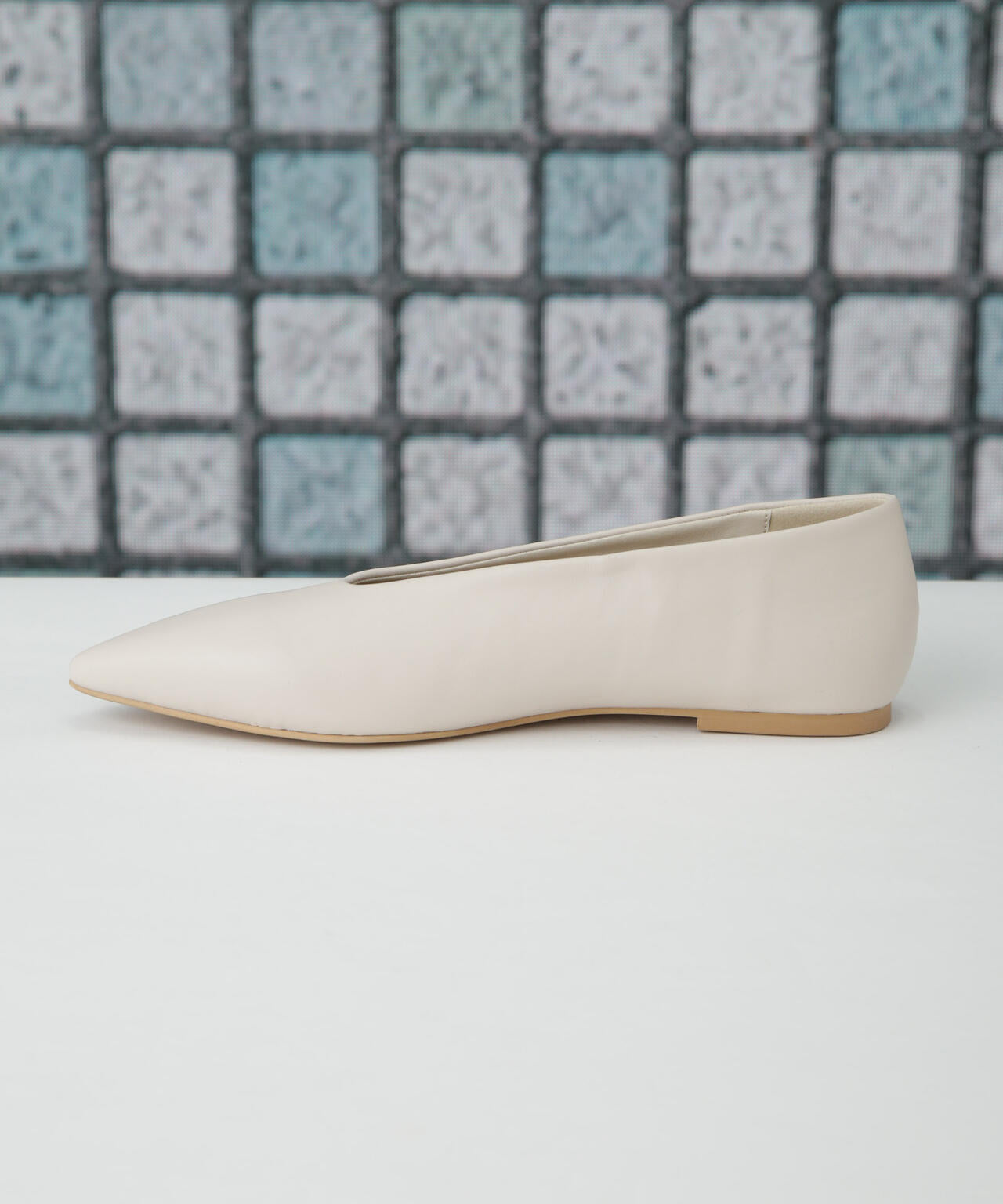 ポインテッド フラットパンプス