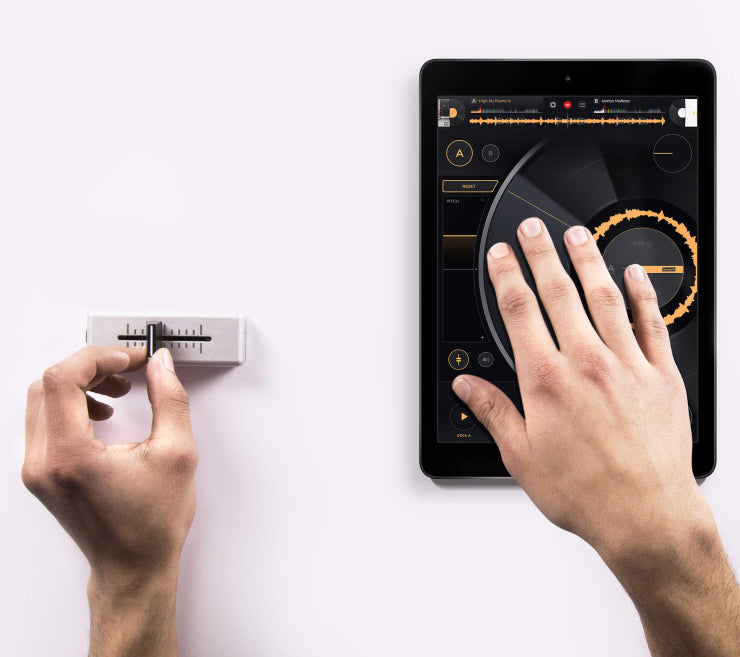 初のポータブルクロスフェーダー「Mixfader