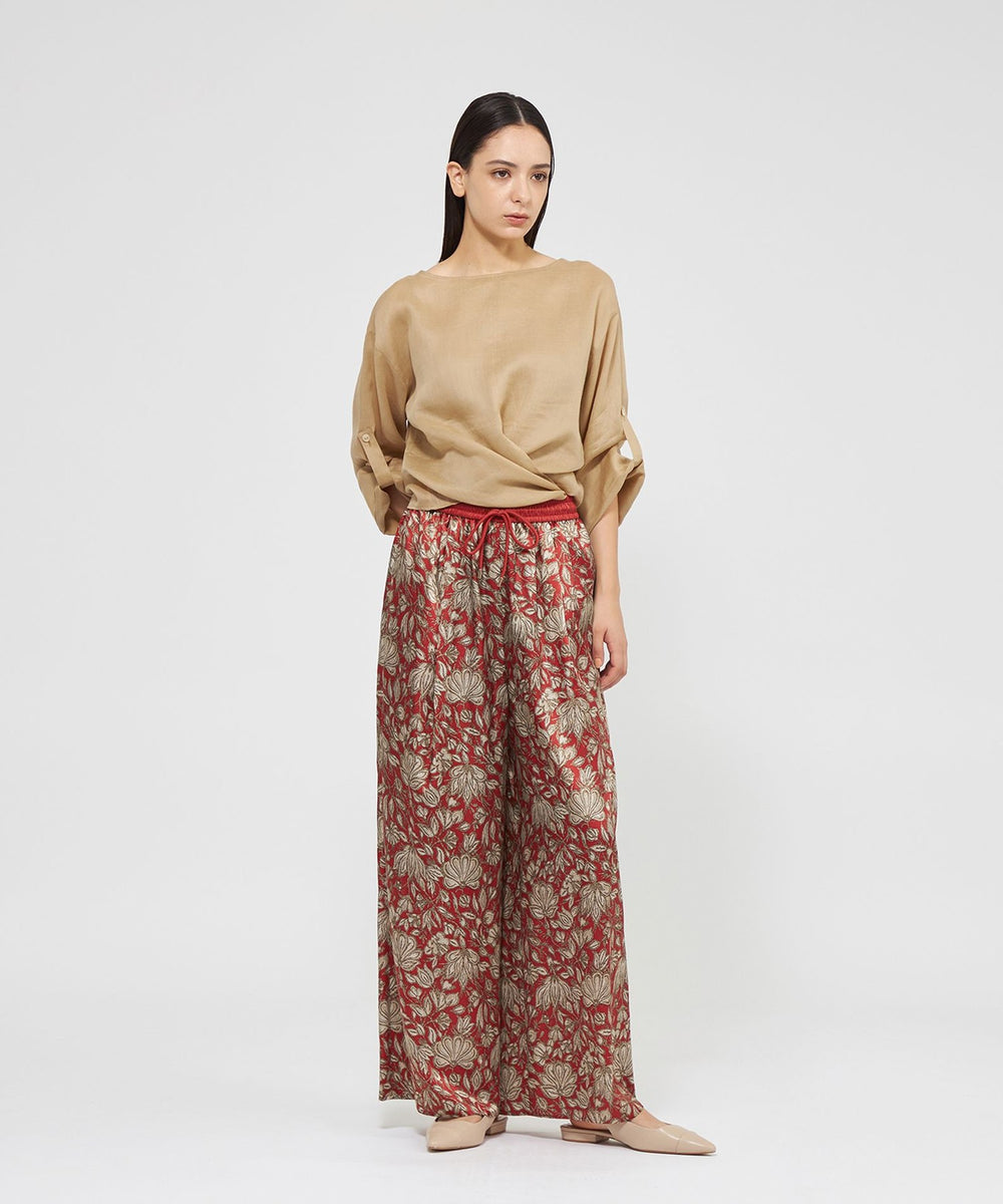 VERY NaVY2025年6月号掲載】フラワーサラササテン タックギャザー