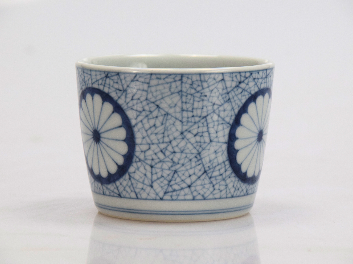 有田焼 氷裂菊花文 蕎麦猪口（大） – SAGA COLLECTIVE