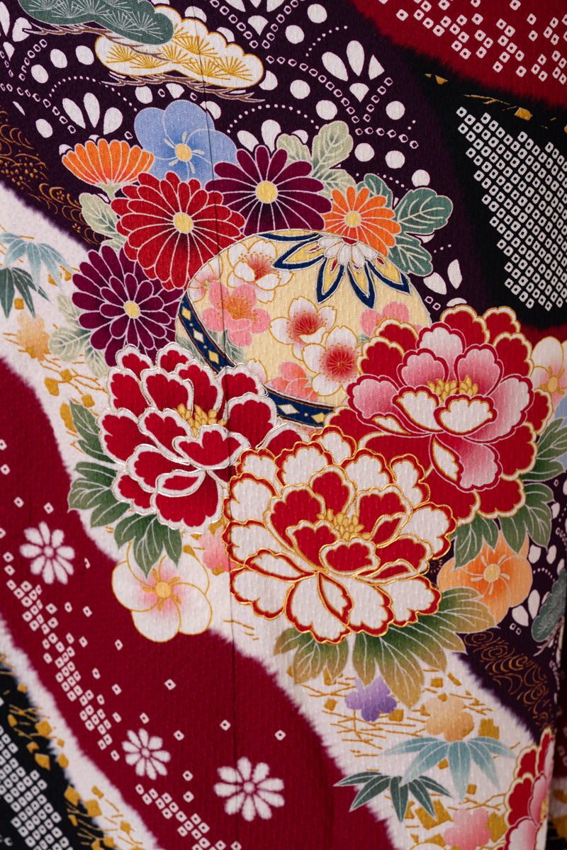 赤地裾黒 青海波柄 正絹振袖【168】 – SAKURA TOKYO