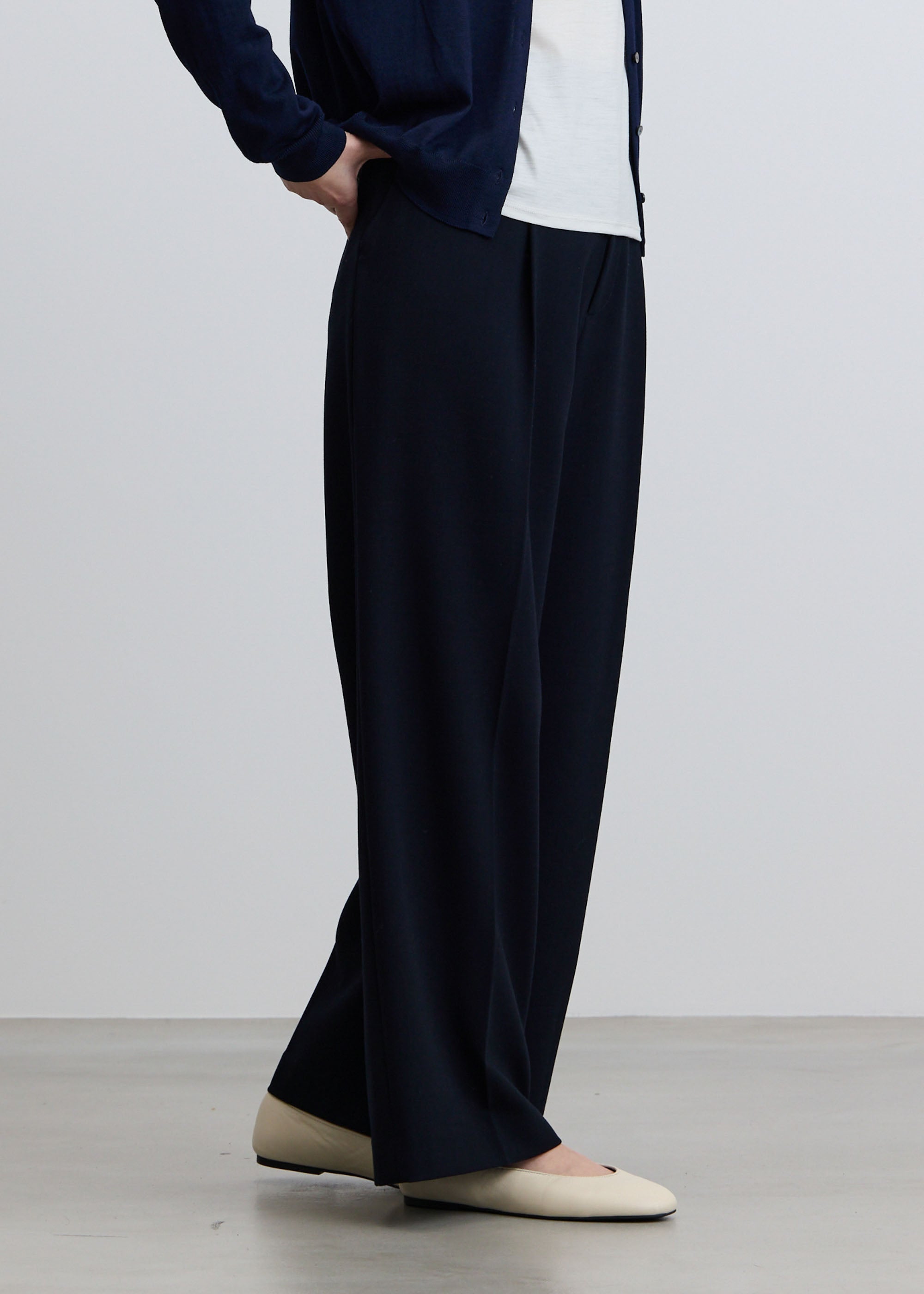 ウールライクワイドパンツ - SOÉJU online store｜上質な大人の女性の