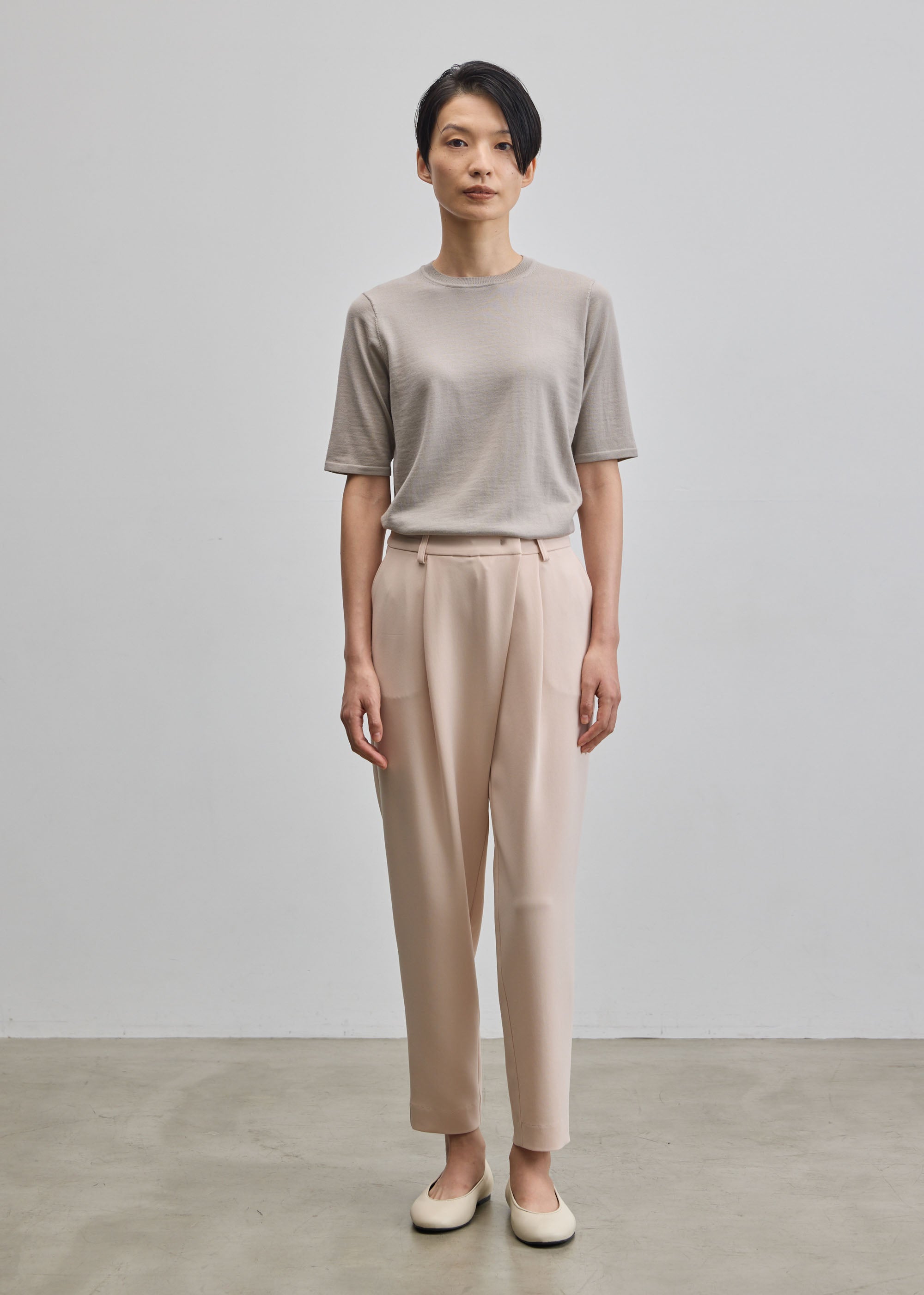 タックパンツ - SOÉJU online store｜上質な大人の女性のためのボトムス