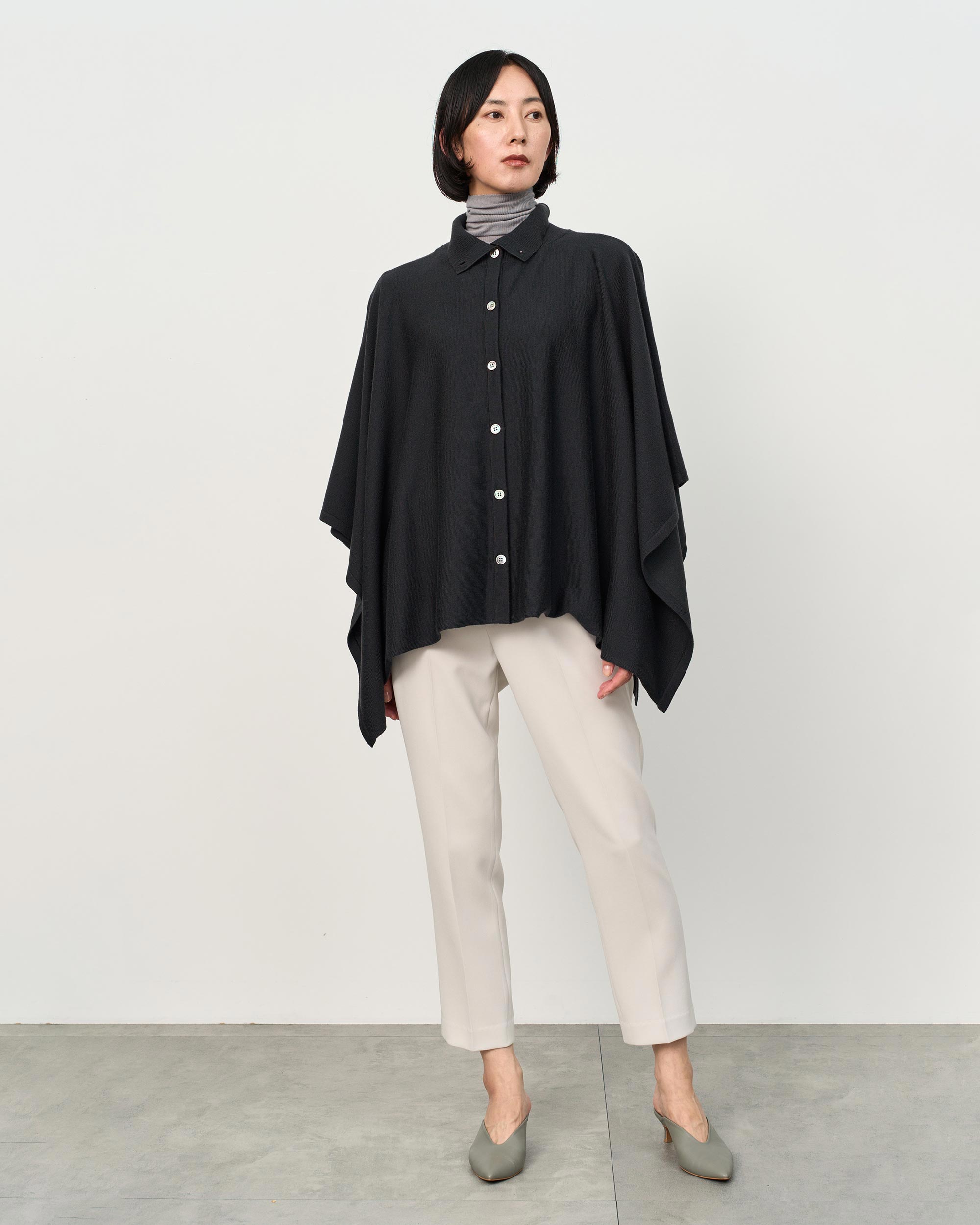 ウール混2WAYケープ - SOÉJU online store｜上質な大人の女性のための